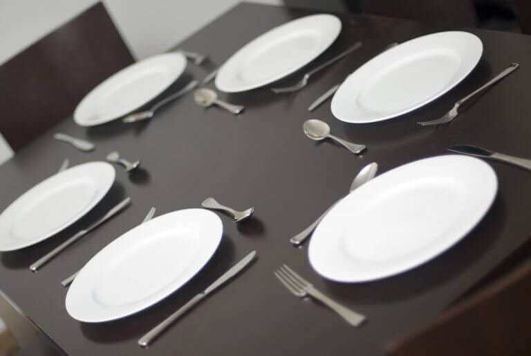downsizing your place settings